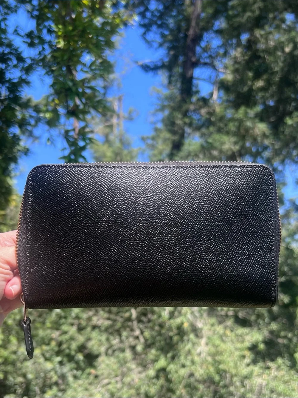 COACH Large Crossgrain Leather Travel Wallet Black with Gold Hardware AUTHENTIC